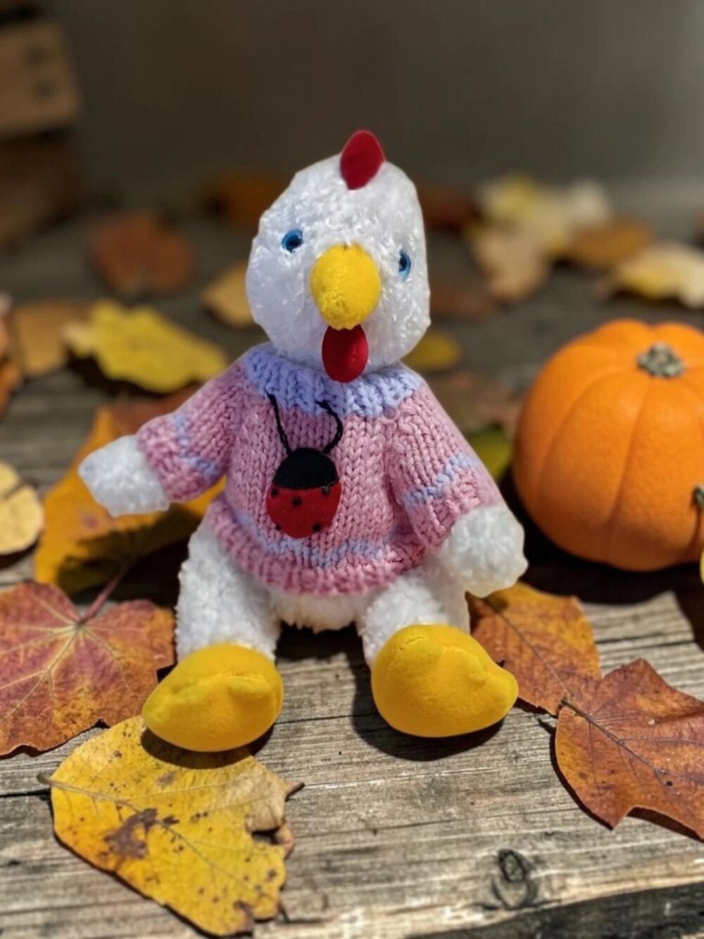 1999 Hugfun Chicken Knitted Sweater Plushie Rare Vintage Ladybug Blue Eyes Peck